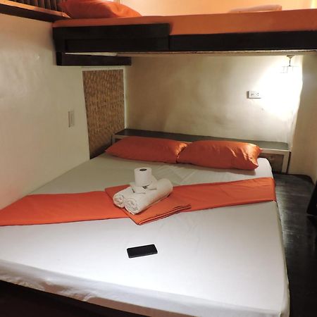 Orange Mangrove Pension House By Sms Hospitality Puerto Princesa Room photo