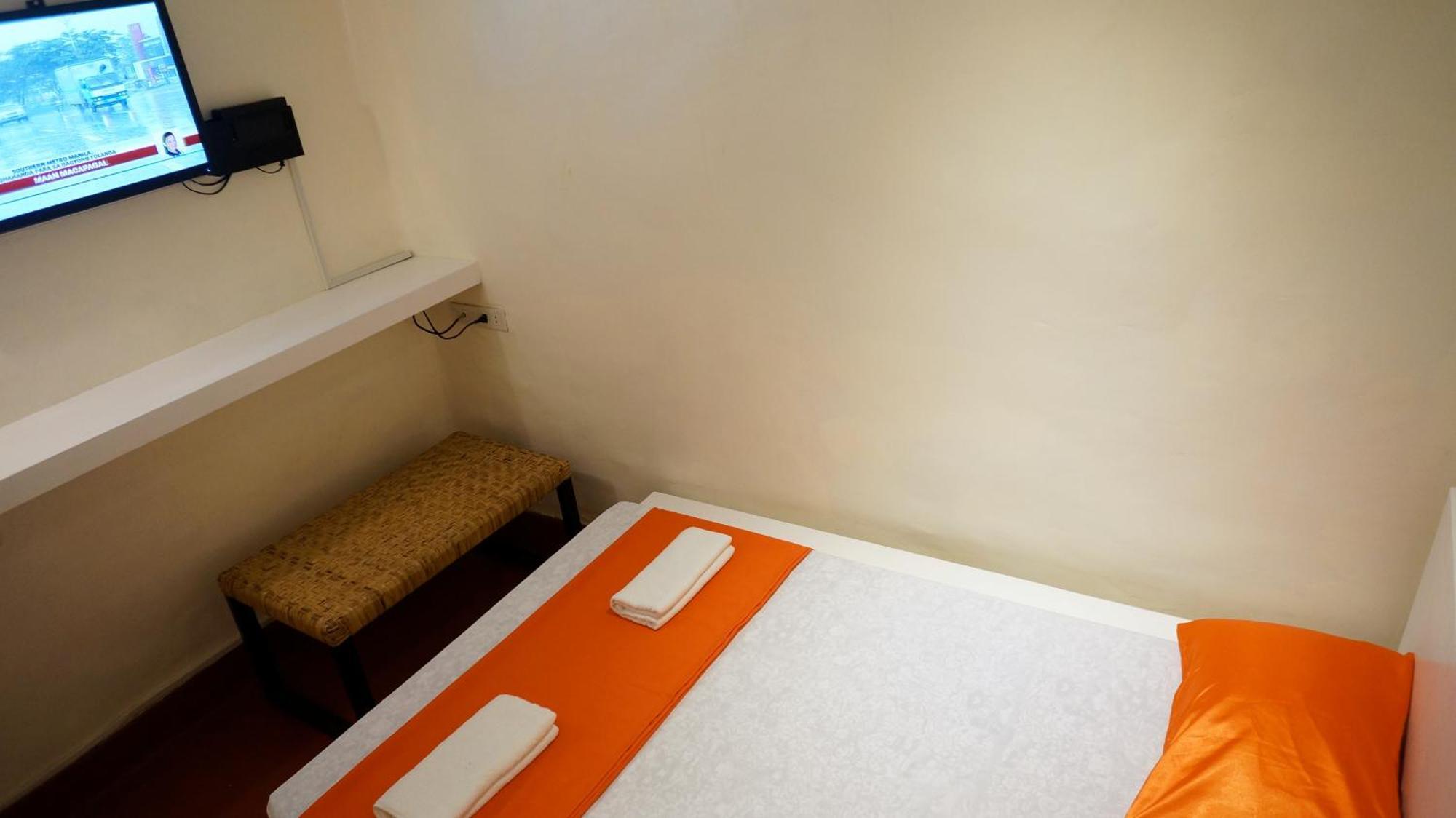 Orange Mangrove Pension House By Sms Hospitality Puerto Princesa Room photo